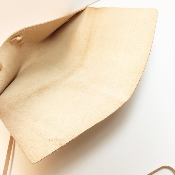 Alana Hadid X Lou & Grey Leather Clutch - Picture 3 of 8